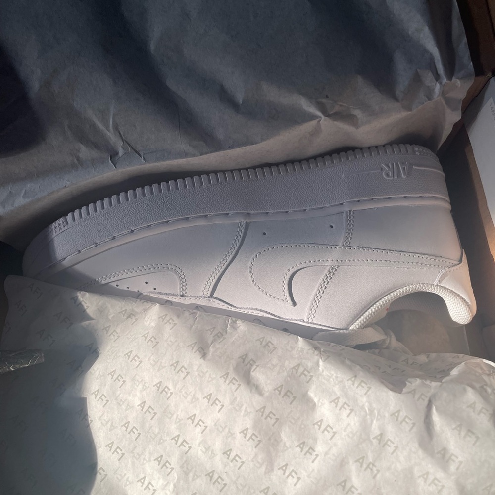 AF1 - Picture 3 of 5